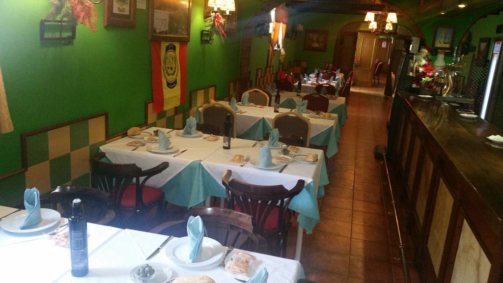 Hidalgo Hotel Alcaudete Bagian luar foto